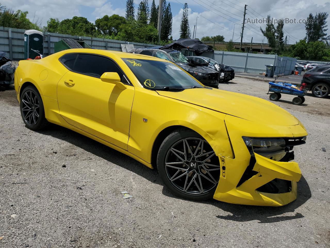 2017 Chevrolet Camaro Lt Yellow vin: 1G1FB1RS0H0205580