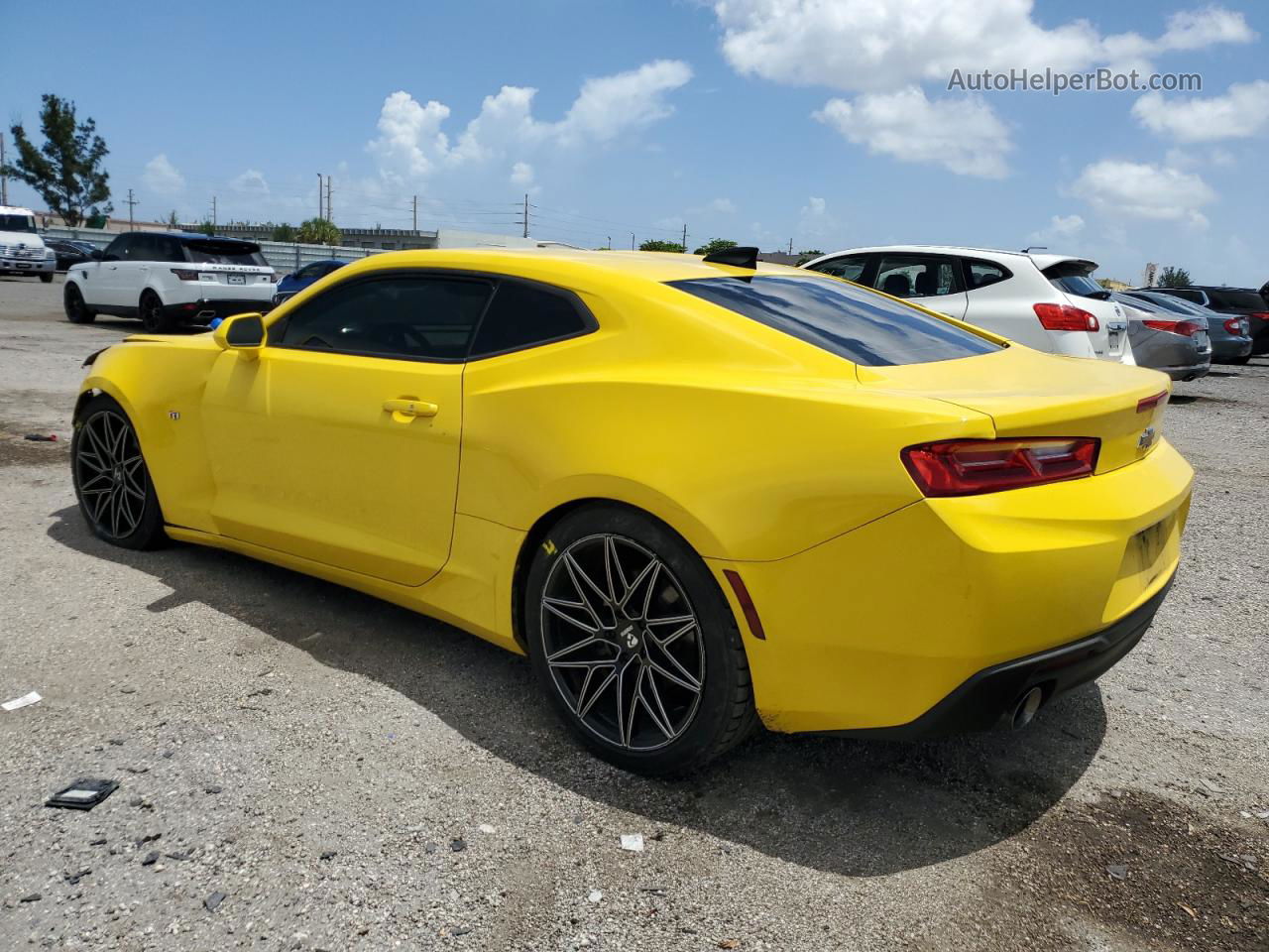 2017 Chevrolet Camaro Lt Yellow vin: 1G1FB1RS0H0205580