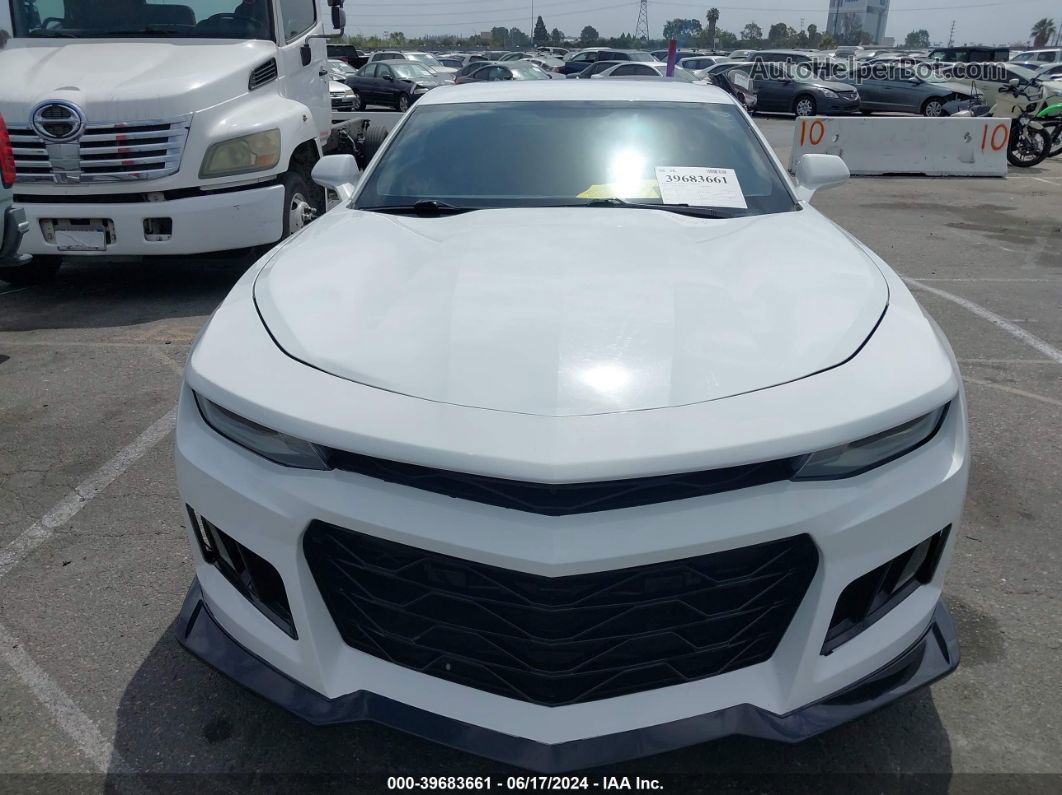 2017 Chevrolet Camaro 1lt White vin: 1G1FB1RX3H0186454