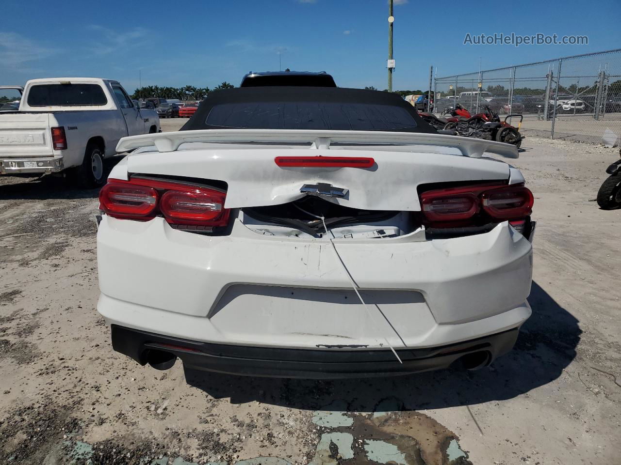 2020 Chevrolet Camaro Ls White vin: 1G1FB3DX6L0121142