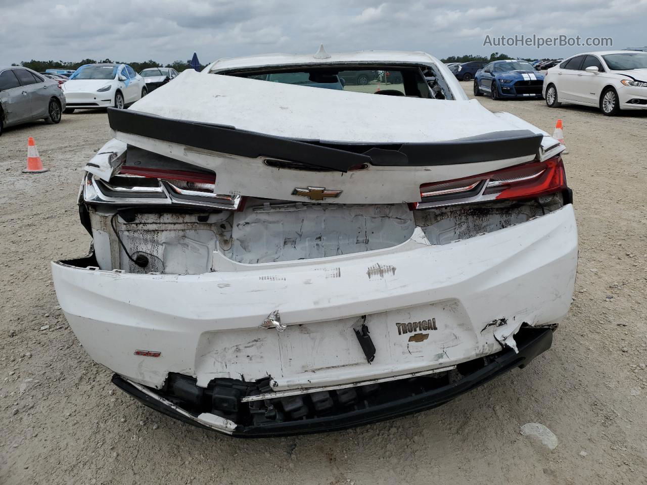 2018 Chevrolet Camaro Ss White vin: 1G1FE1R71J0114813