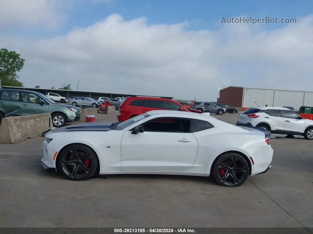 2017 Chevrolet Camaro 1ss White vin: 1G1FE1R72H0178076