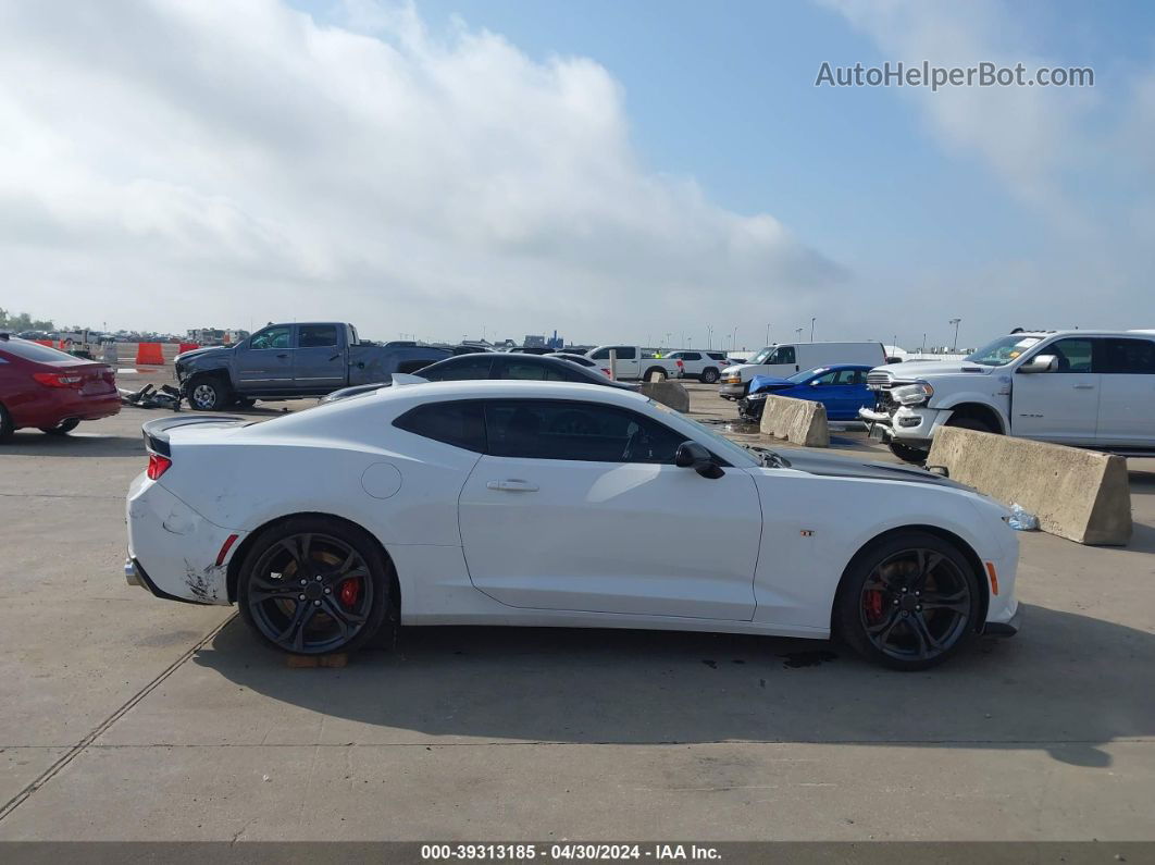 2017 Chevrolet Camaro 1ss White vin: 1G1FE1R72H0178076