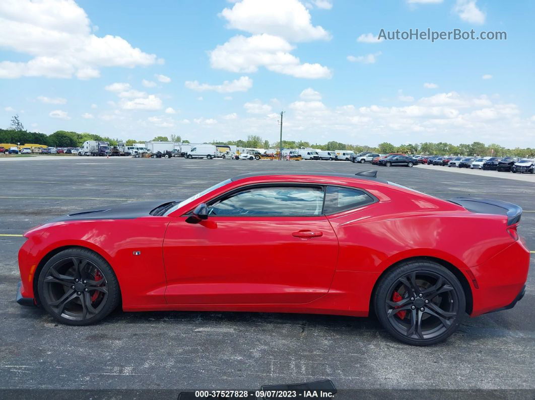 2018 Chevrolet Camaro 1ss Red vin: 1G1FE1R7XJ0153576