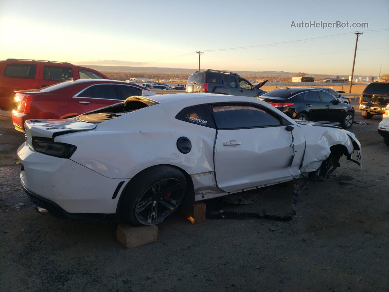 2018 Chevrolet Camaro Zl1 White vin: 1G1FJ1R63J0174207