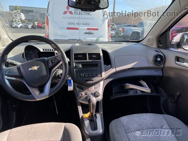 2013 Chevrolet Sonic Ls Неизвестно vin: 1G1JA5SG4D4189445