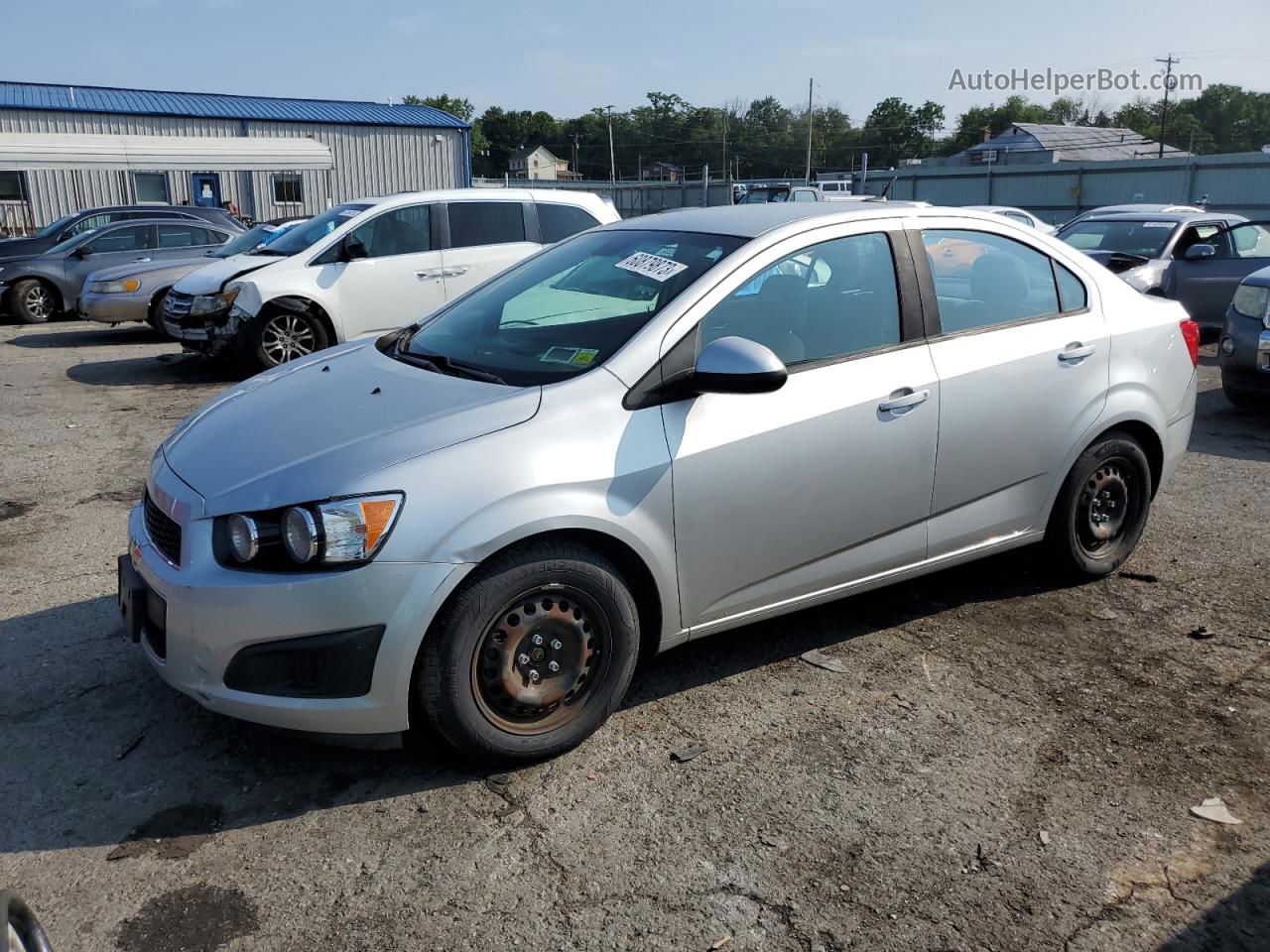 2013 Chevrolet Sonic Ls Серебряный vin: 1G1JA5SH1D4155908