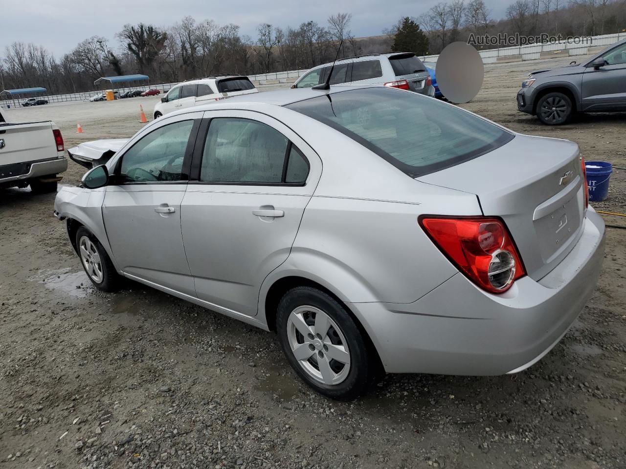 2013 Chevrolet Sonic Ls Серебряный vin: 1G1JA5SH6D4112052