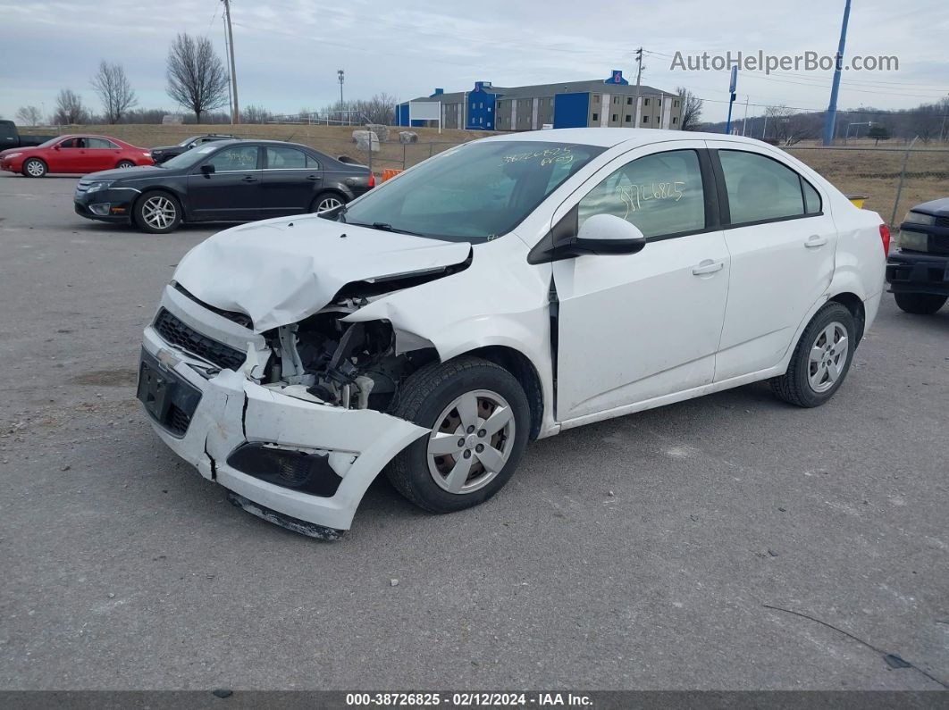 2014 Chevrolet Sonic Ls Auto White vin: 1G1JA5SH7E4181303