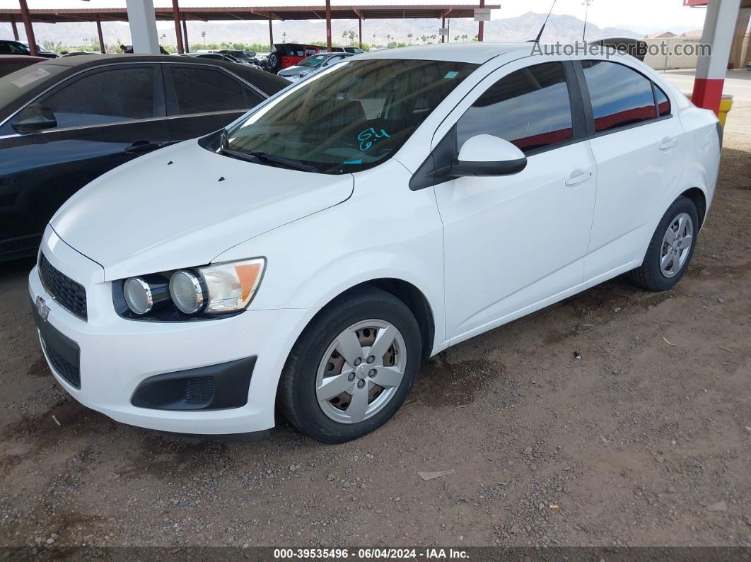 2013 Chevrolet Sonic Ls Auto White vin: 1G1JA5SH9D4169863