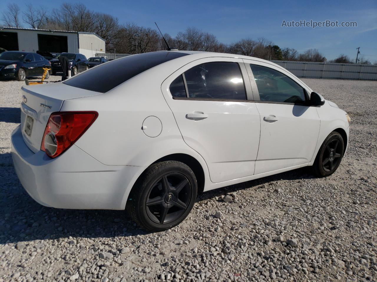 2013 Chevrolet Sonic Ls Белый vin: 1G1JA5SH9D4236591