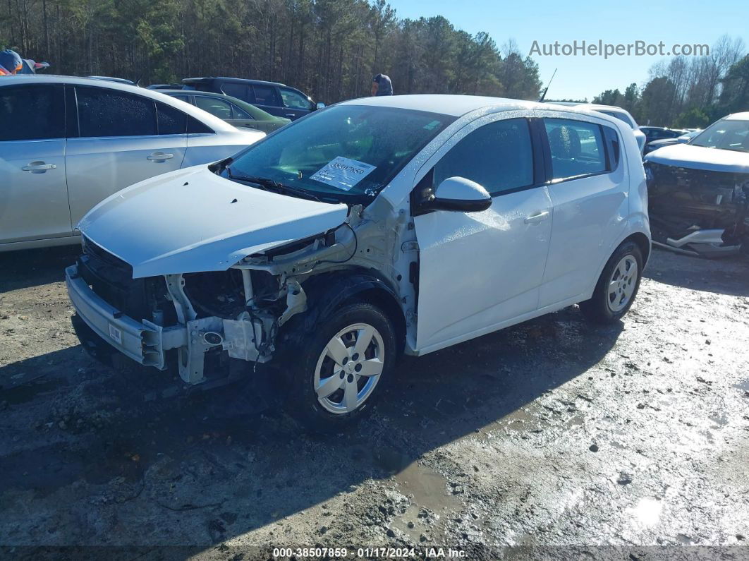 2014 Chevrolet Sonic Ls Auto White vin: 1G1JA6SG2E4166981