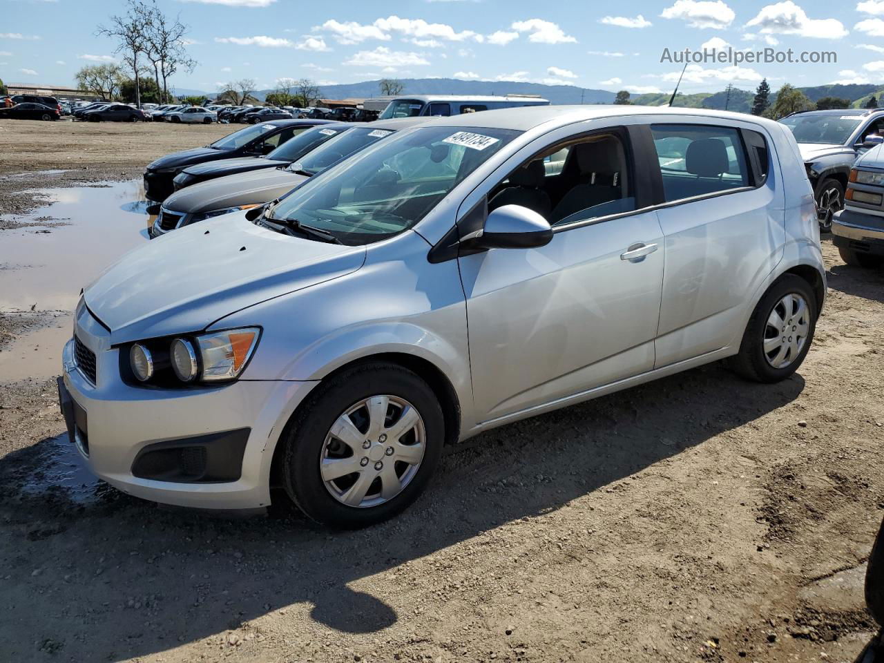 2013 Chevrolet Sonic Ls Серебряный vin: 1G1JA6SG6D4233497