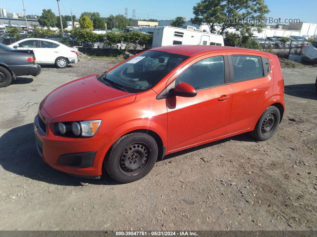 2013 Chevrolet Sonic Ls Auto Оранжевый vin: 1G1JA6SG7D4112123