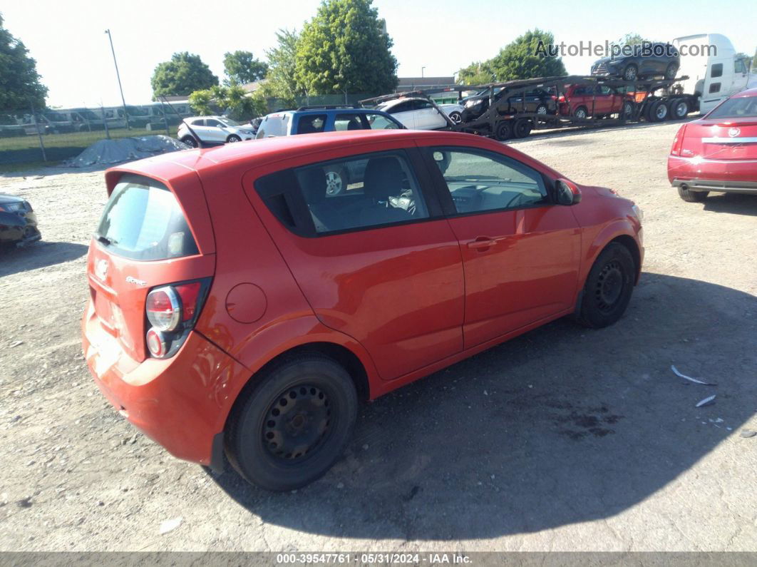 2013 Chevrolet Sonic Ls Auto Оранжевый vin: 1G1JA6SG7D4112123