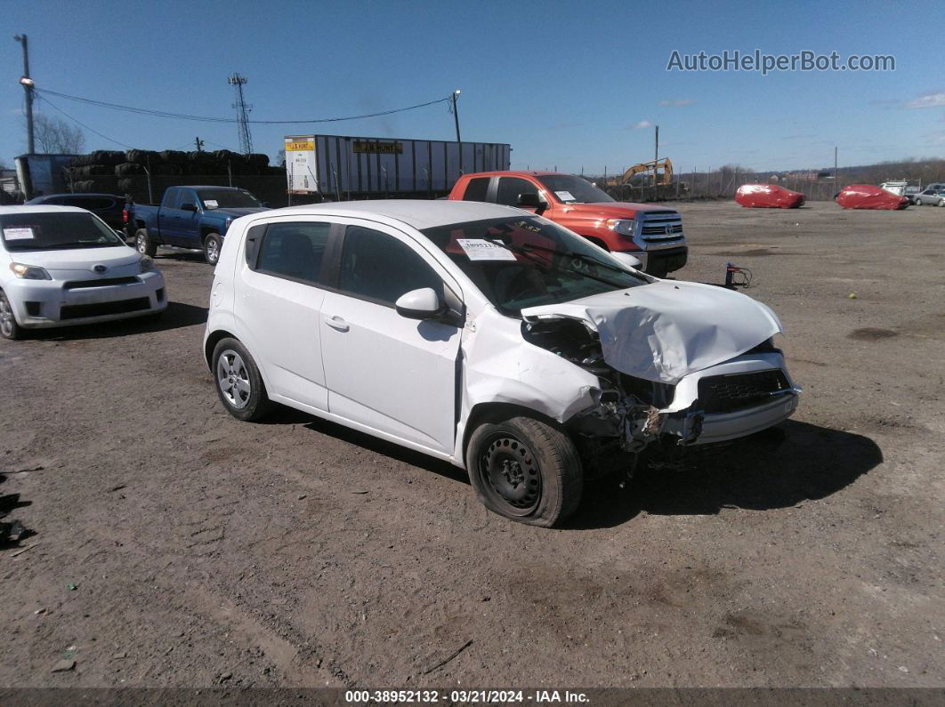 2014 Chevrolet Sonic Ls Auto White vin: 1G1JA6SH0E4171766