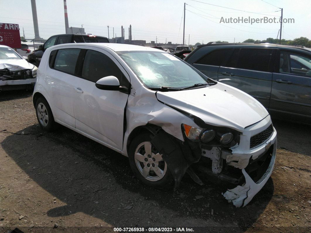 2014 Chevrolet Sonic Ls White vin: 1G1JA6SH2E4172983