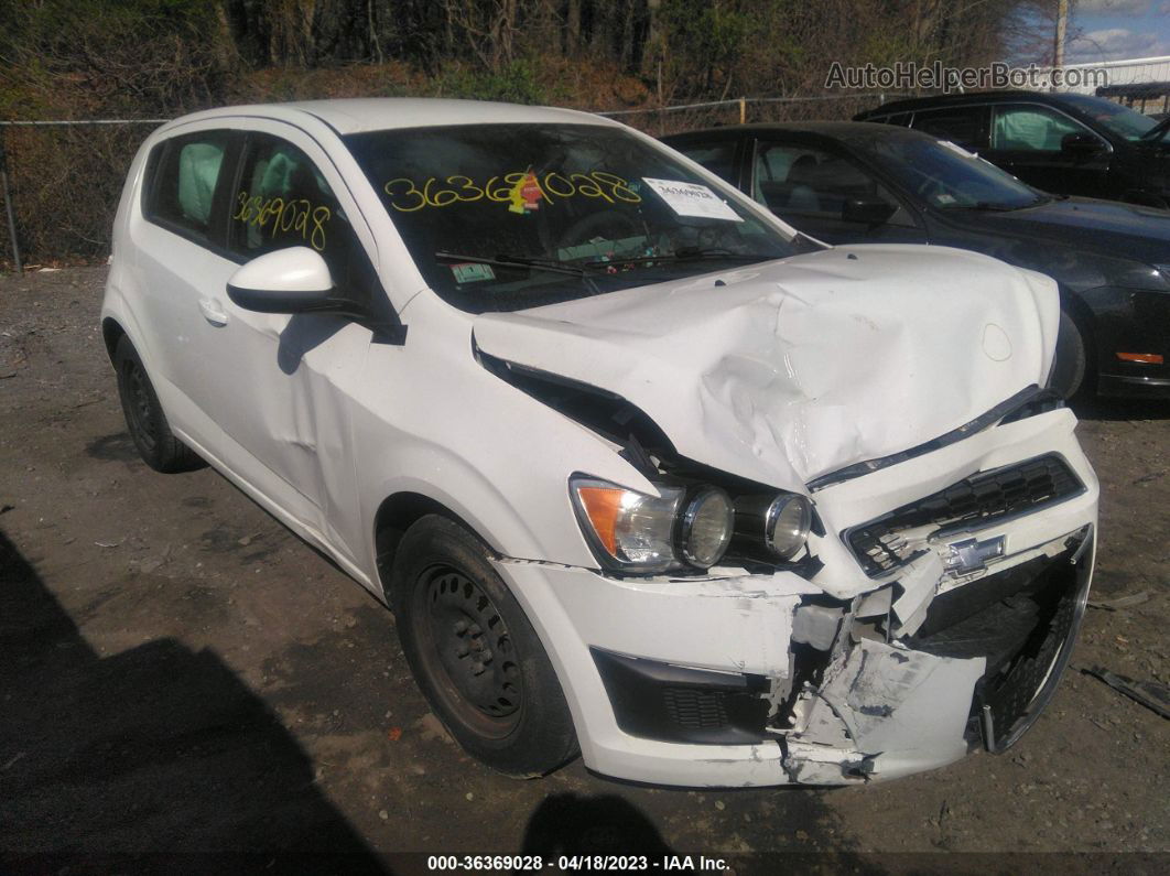 2014 Chevrolet Sonic Ls White vin: 1G1JA6SH2E4206940