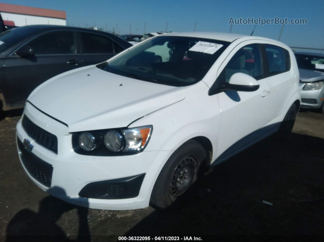 2013 Chevrolet Sonic Ls White vin: 1G1JA6SH3D4187877