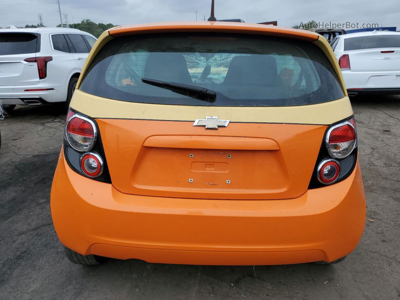 2013 Chevrolet Sonic Ls Two Tone vin: 1G1JA6SH6D4135756