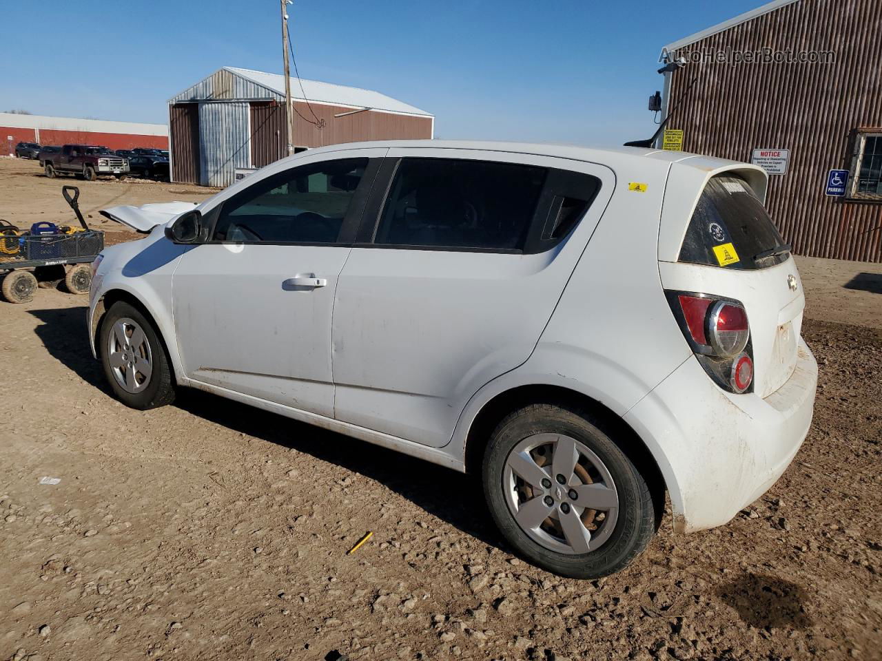 2013 Chevrolet Sonic Ls White vin: 1G1JA6SH8D4101740