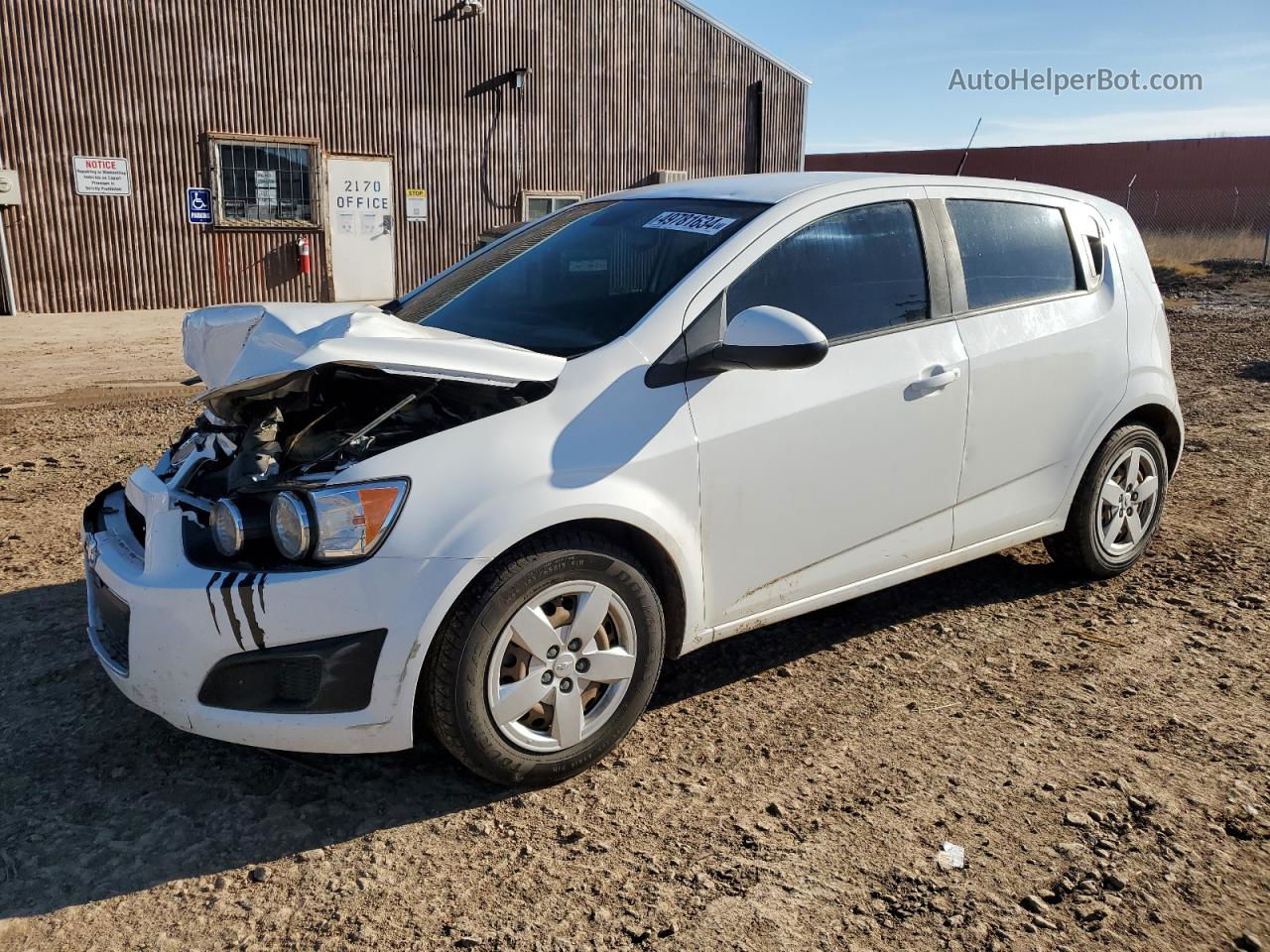 2013 Chevrolet Sonic Ls White vin: 1G1JA6SH8D4101740