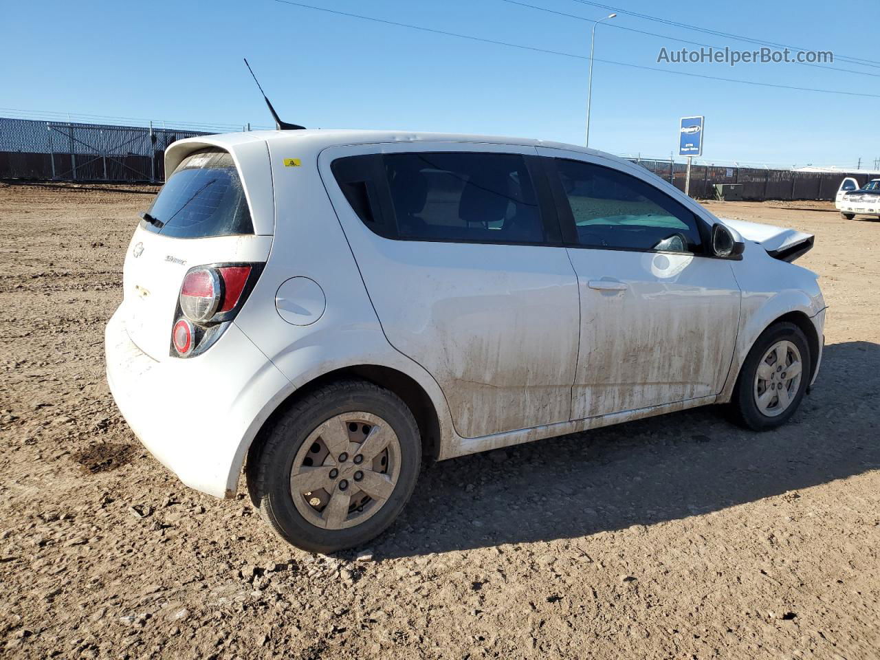 2013 Chevrolet Sonic Ls White vin: 1G1JA6SH8D4101740