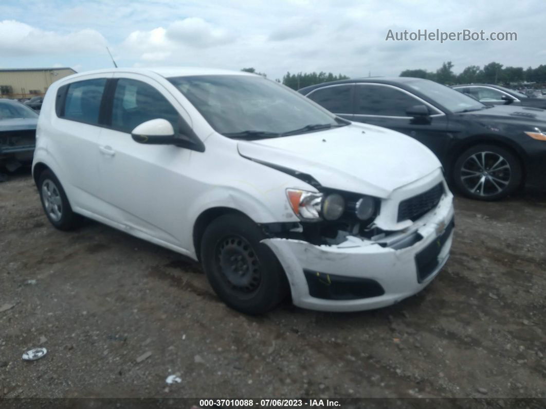 2014 Chevrolet Sonic Ls White vin: 1G1JA6SHXE4139276