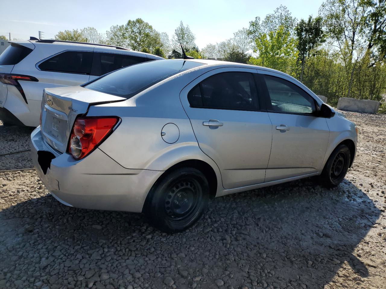 2013 Chevrolet Sonic Ls Silver vin: 1G1JB5SH7D4224789