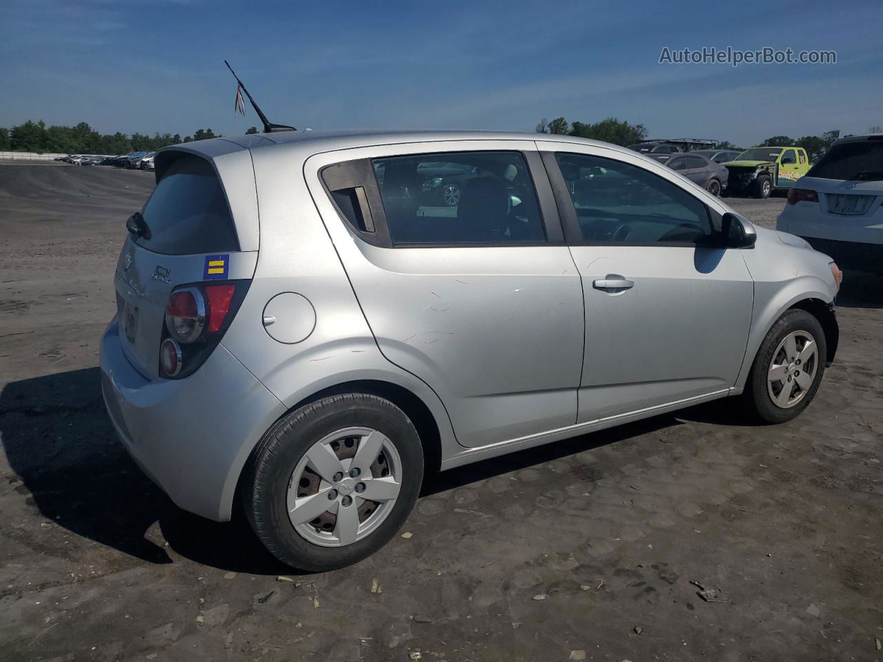 2013 Chevrolet Sonic Ls Серебряный vin: 1G1JB6SHXD4121436