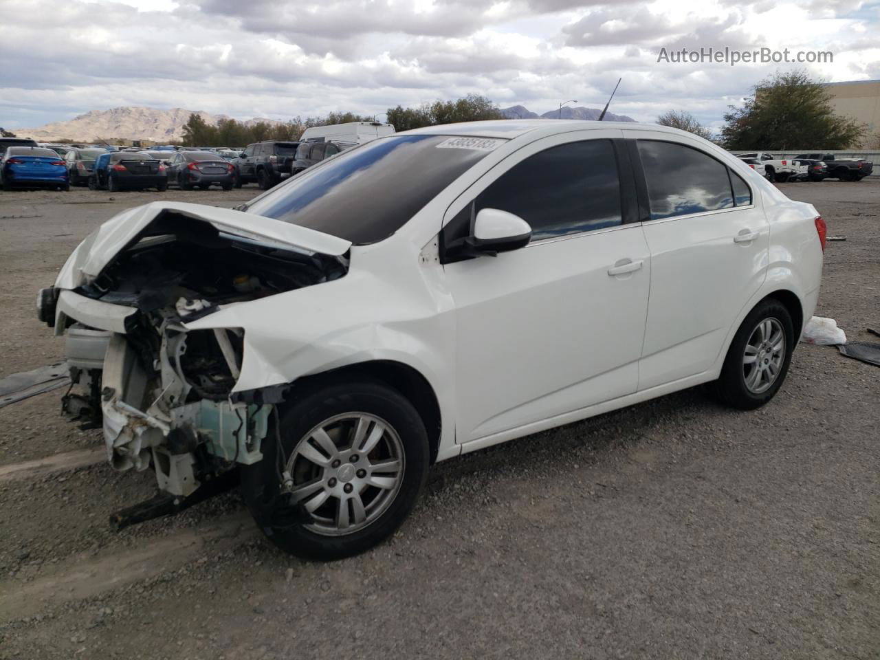 2014 Chevrolet Sonic Lt White vin: 1G1JC5SH9E4202632