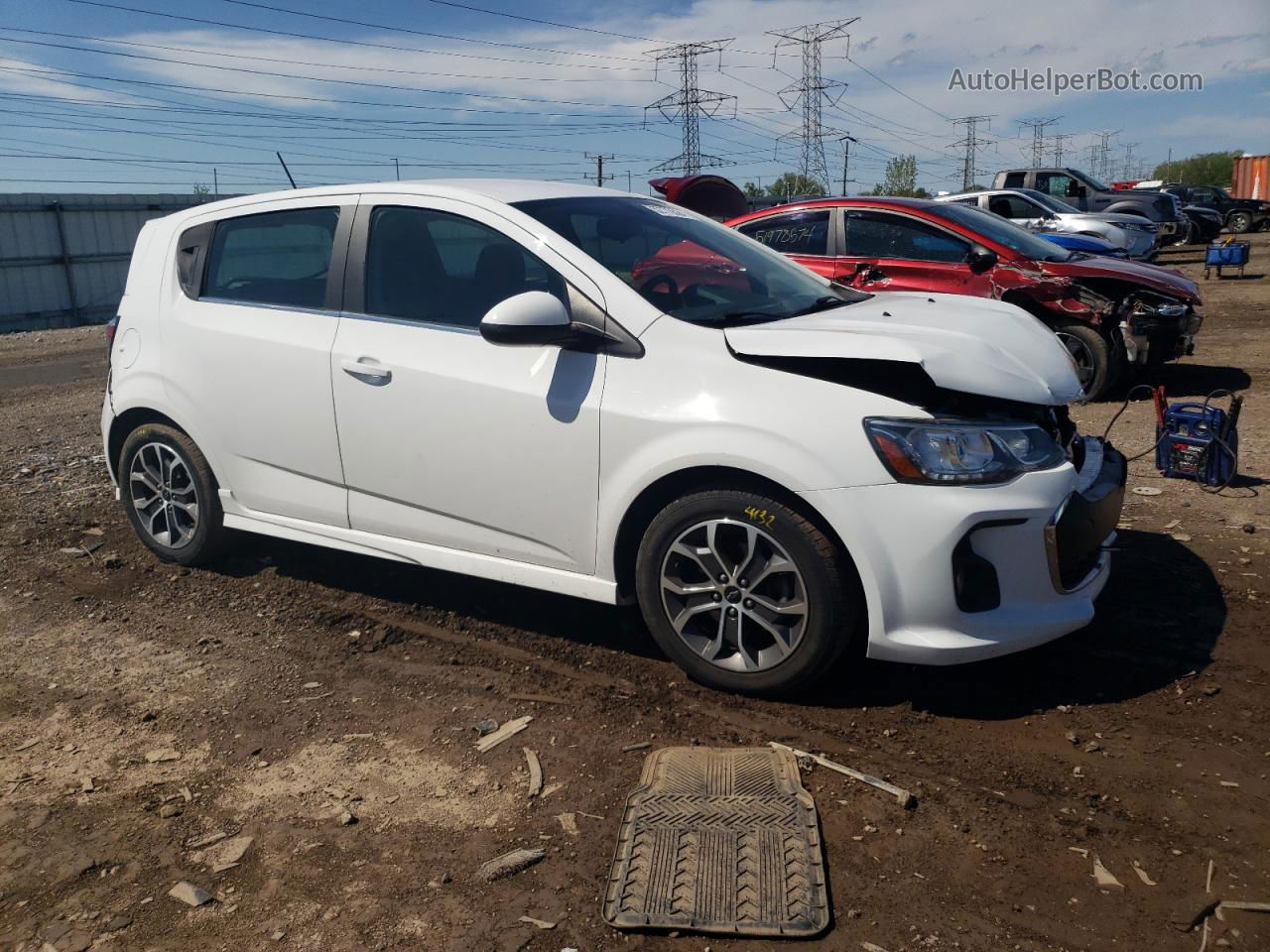 2018 Chevrolet Sonic Lt Белый vin: 1G1JD6SH9J4107341