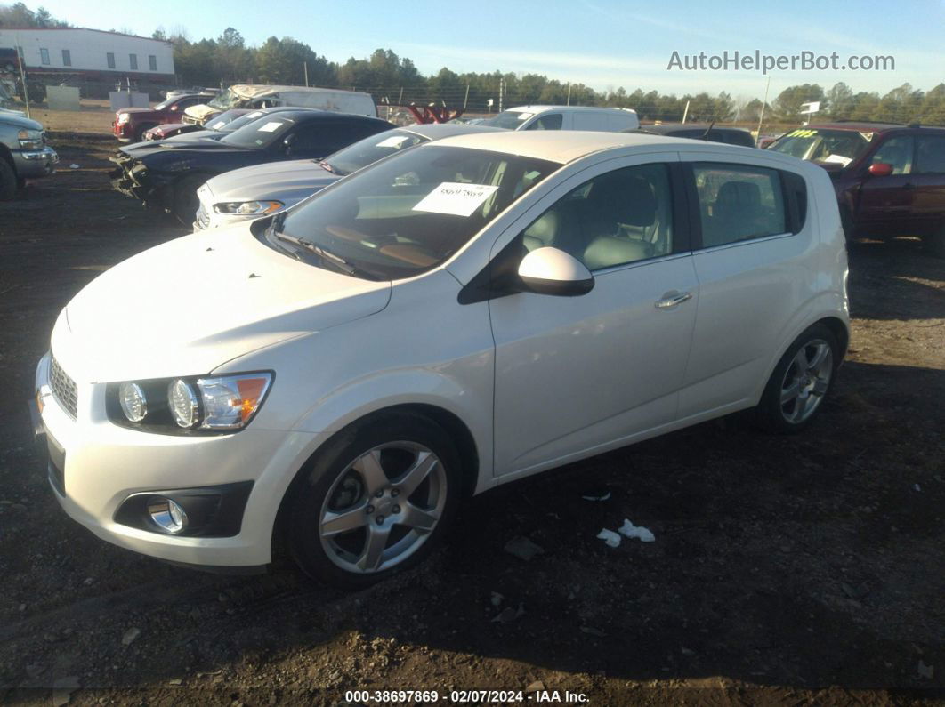 2013 Chevrolet Sonic Ltz Auto Белый vin: 1G1JE6SB7D4235414