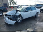 2005 Chevrolet Classic   White vin: 1G1ND52F05M219168