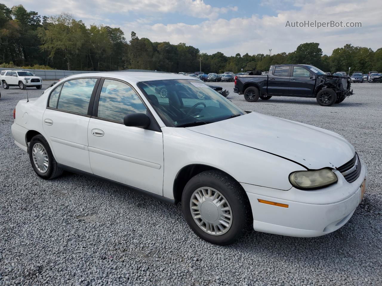 2005 Chevrolet Classic  White vin: 1G1ND52F15M135294