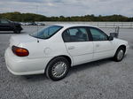 2005 Chevrolet Classic  White vin: 1G1ND52F15M135294