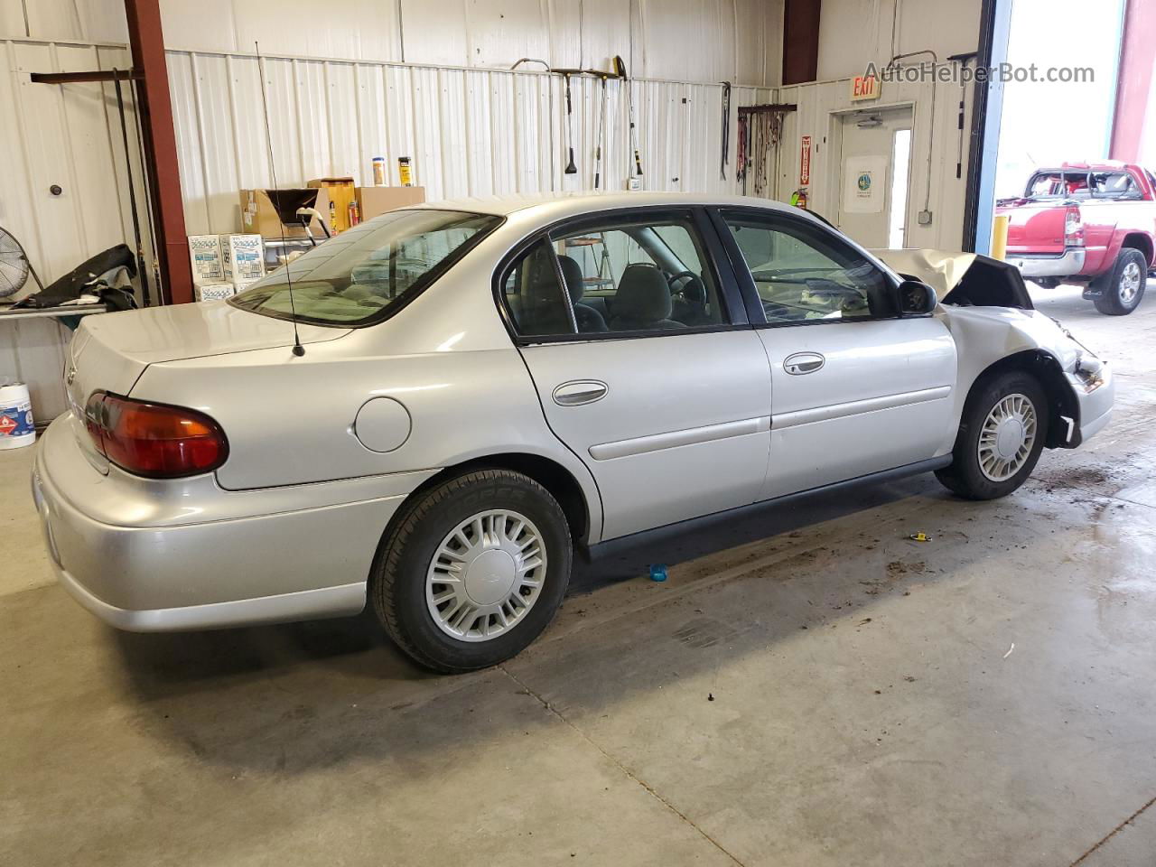 2005 Chevrolet Classic  Silver vin: 1G1ND52F15M179618