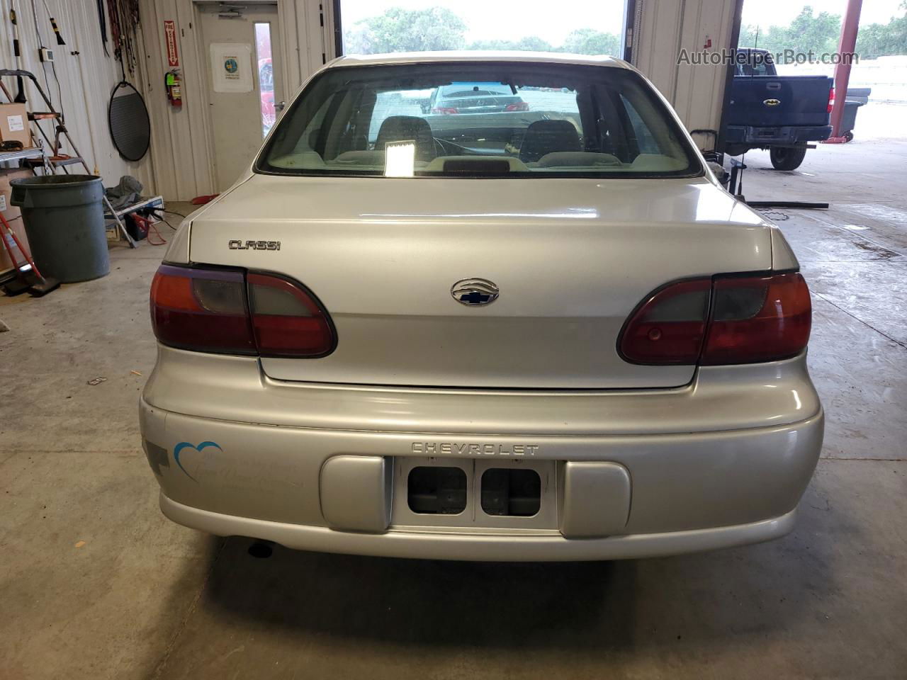 2005 Chevrolet Classic  Silver vin: 1G1ND52F15M179618