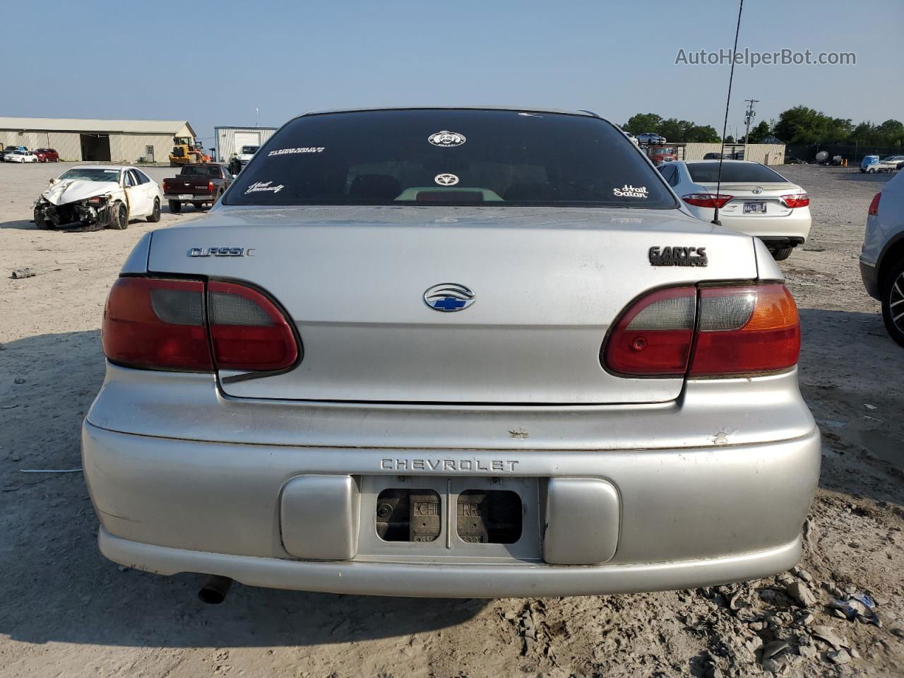 2005 Chevrolet Classic  Silver vin: 1G1ND52F35M218354