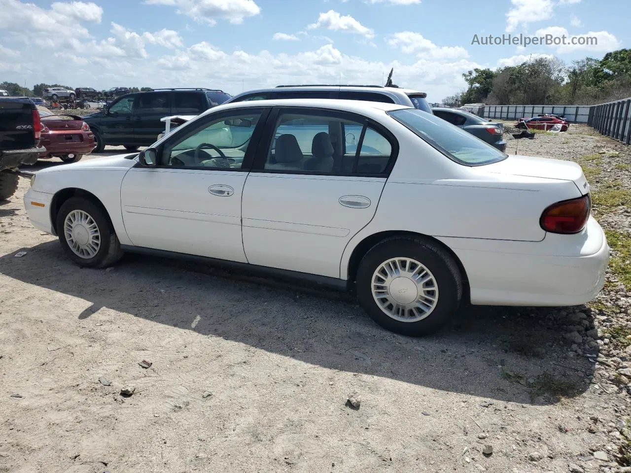 2005 Chevrolet Classic  White vin: 1G1ND52F45M196669