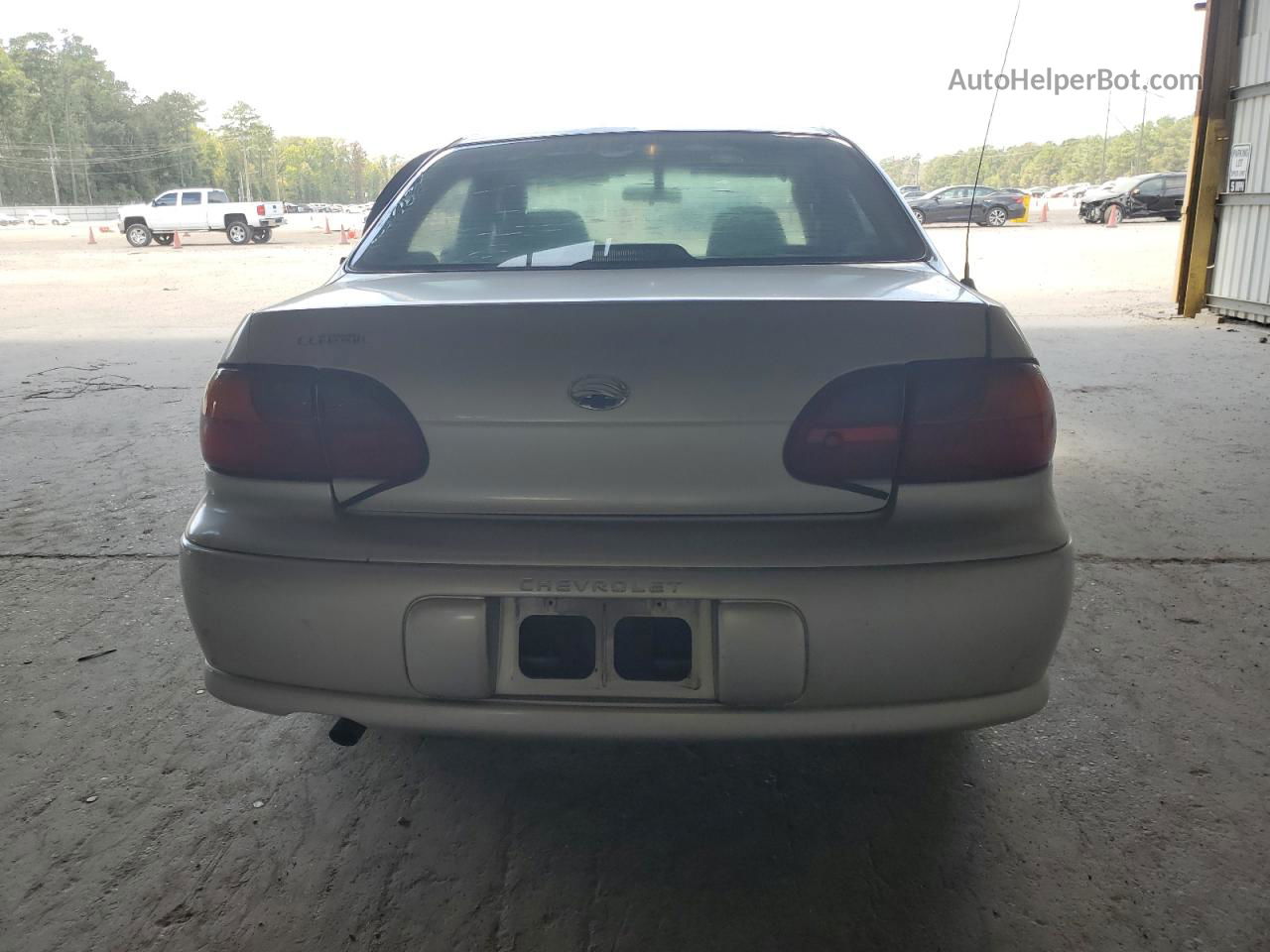 2005 Chevrolet Classic  Silver vin: 1G1ND52F65M159266