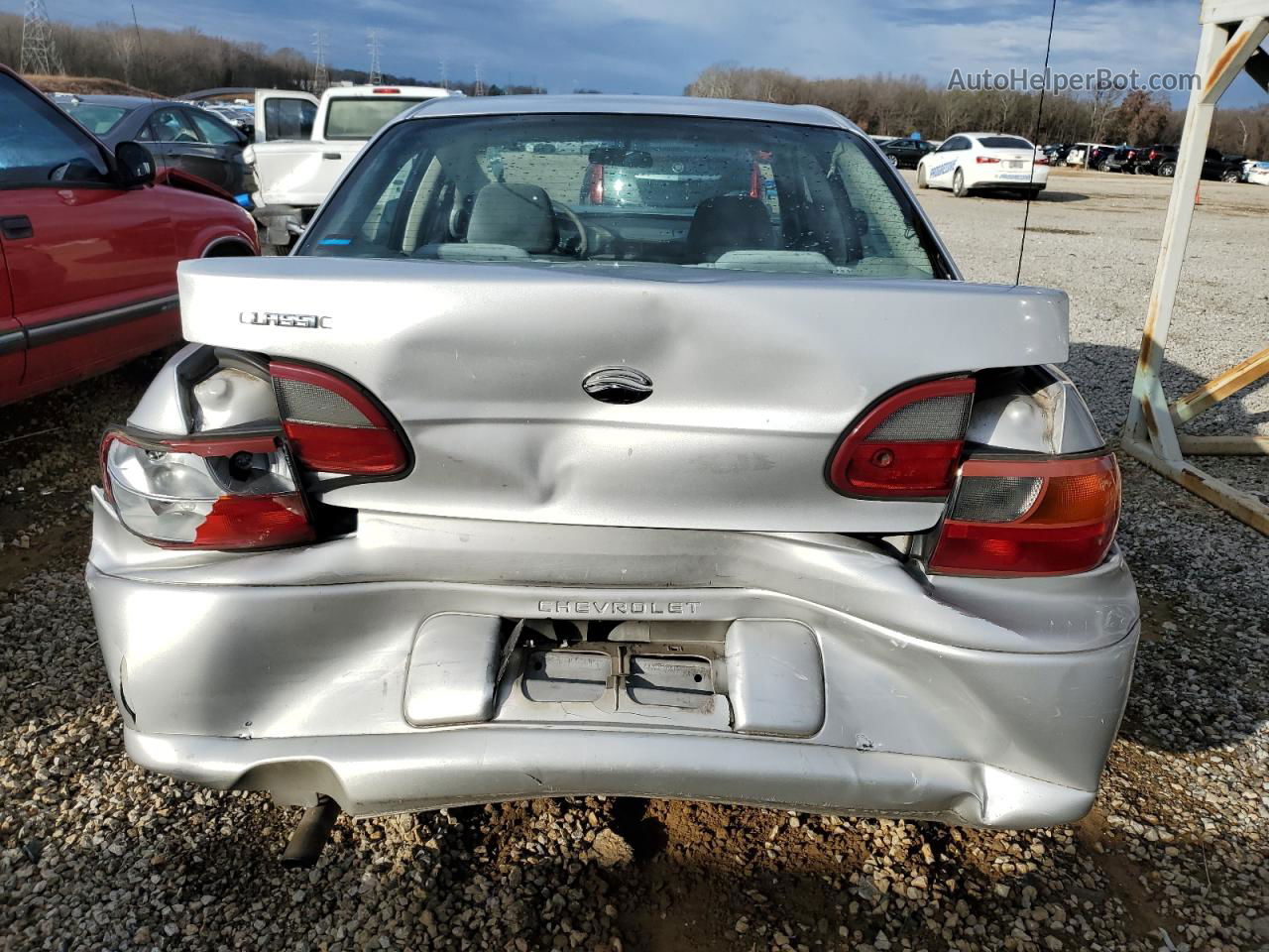 2005 Chevrolet Classic  Silver vin: 1G1ND52F95M159780