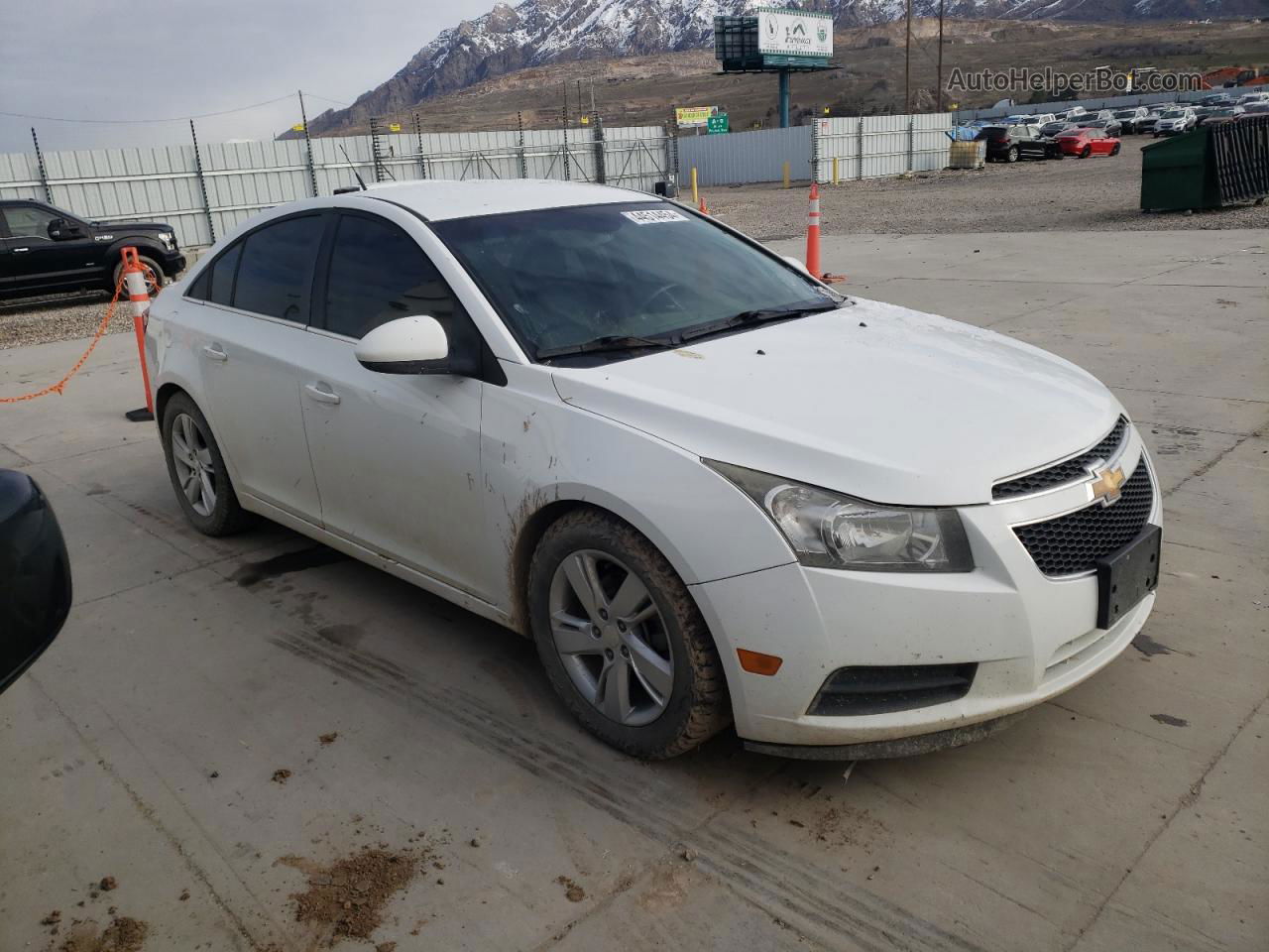 2014 Chevrolet Cruze  White vin: 1G1P75SZ7E7125619