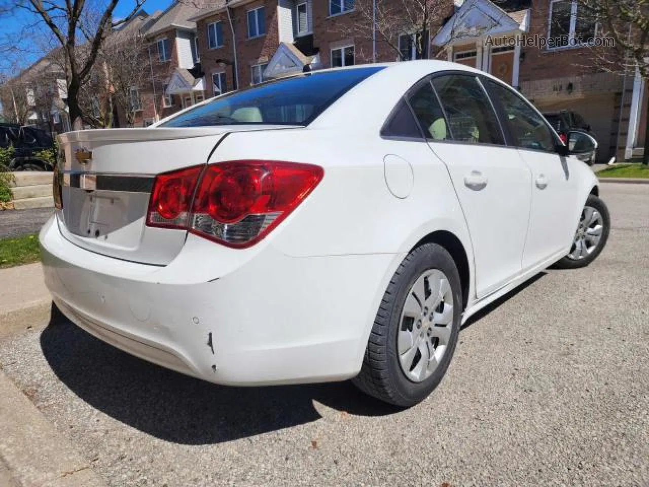 2015 Chevrolet Cruze  White vin: 1G1P75SZ7F7166950