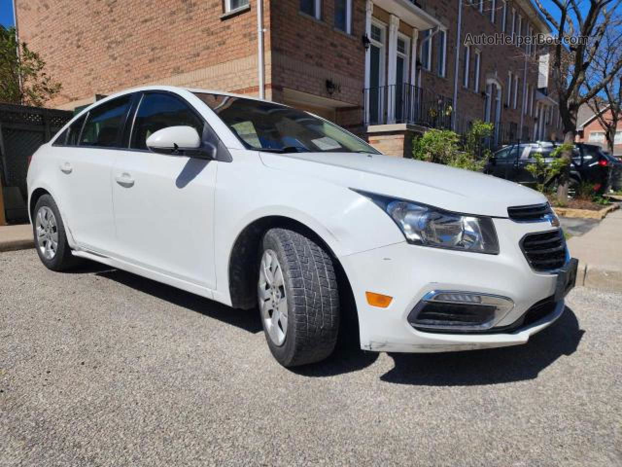 2015 Chevrolet Cruze  White vin: 1G1P75SZ7F7166950