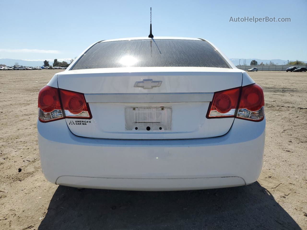 2013 Chevrolet Cruze Ls White vin: 1G1PA5SG2D7244225