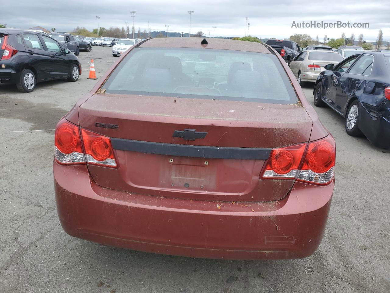 2013 Chevrolet Cruze Ls Red vin: 1G1PA5SG6D7214421