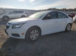 2013 Chevrolet Cruze Ls White vin: 1G1PA5SG8D7323415