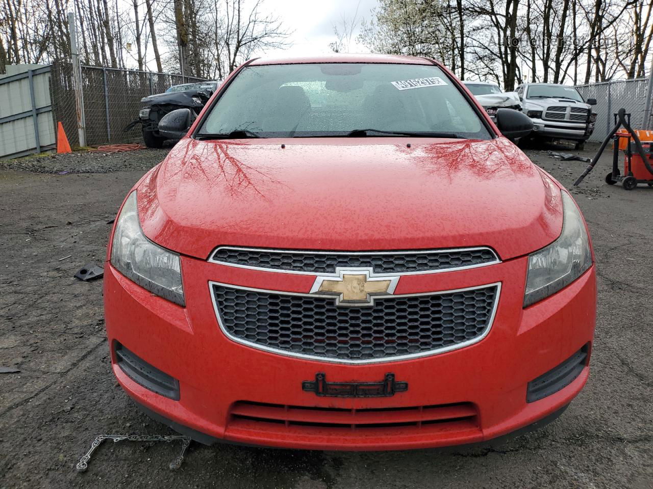 2014 Chevrolet Cruze Ls Красный vin: 1G1PA5SG9E7151025