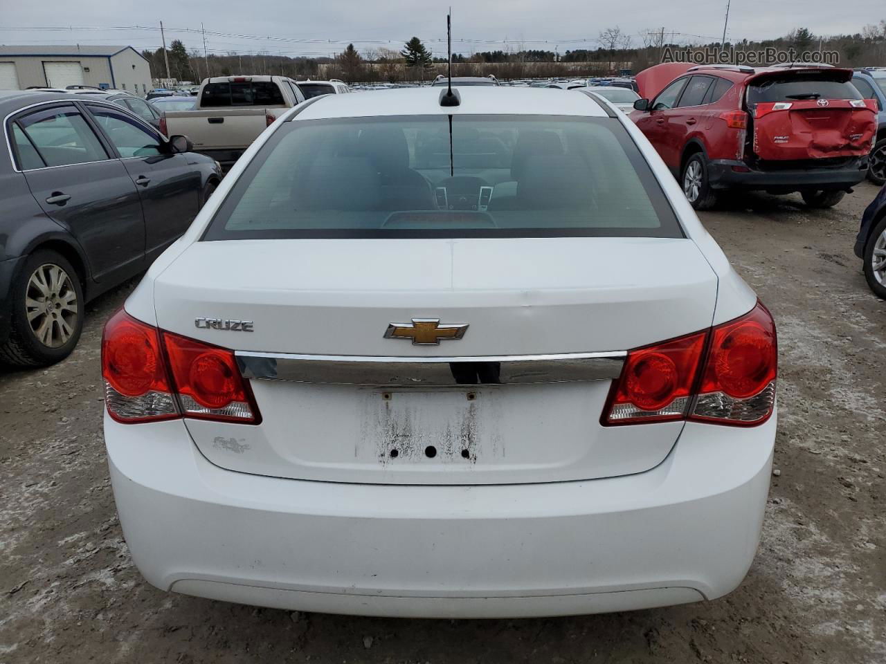 2015 Chevrolet Cruze Ls White vin: 1G1PA5SG9F7136557